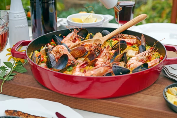 Staub Grillpfanne Rund Mit Seitengriffen In Kirschrot 22 Cm 2 Staub Grillpfanne Rund Mit Seitengriffen In Kirschrot 22 Cm - Image 2