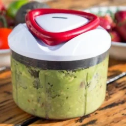 Zyliss Easy Pull - Universalhacker 14 Zyliss Easy Pull - Universalhacker -STAUB shop 220 E910015U Easy Pull Lifestyle 55