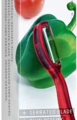 Triangle Vertikalschäler Rot, Gezahnte Klinge 11 Triangle Vertikalschäler Rot, Gezahnte Klinge -STAUB shop 224 5004950 p01 web