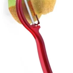 Triangle Vertikalschäler Rot, Gezahnte Klinge 8 Triangle Vertikalschäler Rot, Gezahnte Klinge -STAUB shop 224 5004950 v03b web