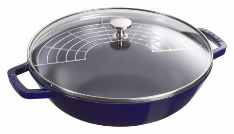 Staub Wok Aus Gusseisen In Dunkelblau, Klein 1 Staub Wok Aus Gusseisen In Dunkelblau, Klein