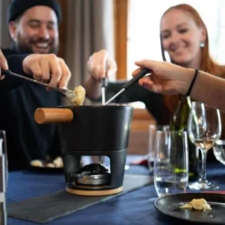 Stöckli Fonduegarnitur Titlis -STAUB shop 8576 80 e4 FG Titlis