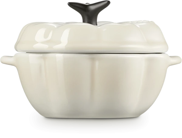 Le Creuset Kürbisförmchen Mit Deckel In Meringue 2 Le Creuset Kürbisförmchen Mit Deckel In Meringue - Image 2