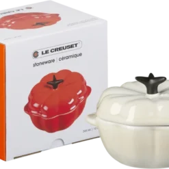 Le Creuset Kürbisförmchen Mit Deckel In Meringue 10 Le Creuset Kürbisförmchen Mit Deckel In Meringue -STAUB shop LC 20200703 ZS PS NS 61802357160003 006