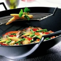 Le Creuset Wok Aus Gusseisen Mit Glasdeckel In Kirschrot, 36 Cm -STAUB shop Le Creuset Wok 3 l