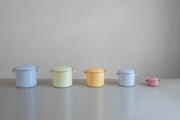 Riess Emaille Riess Kasserolle Aus Emaille In Rosa 5 Riess Emaille Riess Kasserolle Aus Emaille In Rosa - Image 5