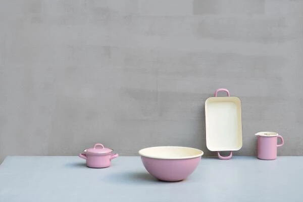 Riess Emaille Riess Kasserolle Aus Emaille In Rosa 2 Riess Emaille Riess Kasserolle Aus Emaille In Rosa - Image 2