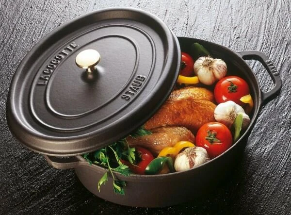 Staub Gänsebräter Oval Aus Gusseisen In Schwarz 3 Staub Gänsebräter Oval Aus Gusseisen In Schwarz - Image 3