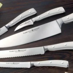 Wüsthof Steakmessersatz Classic Ikon Crèmeweiß, 4-teilig 7 Wüsthof Steakmessersatz Classic Ikon Crèmeweiß, 4-teilig -STAUB shop Wuesthof CLASSIC IKON Creme 02 2 l